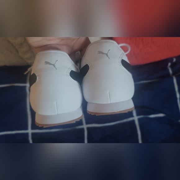 Brand New Never Worn Men's Adidas Turino sneakers size 14 - Picture 4 of 6